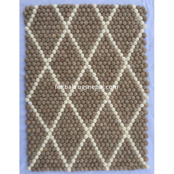 criss-cross-pattern-felt-rug (2)